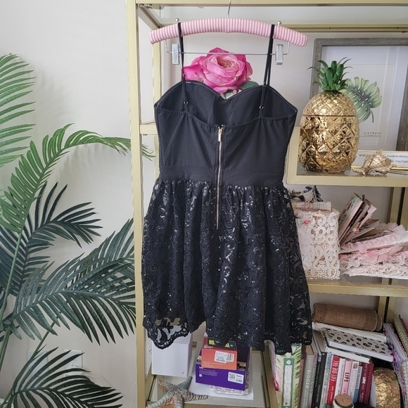 Bebe Black Sequin Two Piece Spaghetti Strap Christmas Dress Womens Size S/P - Picture 7 of 14